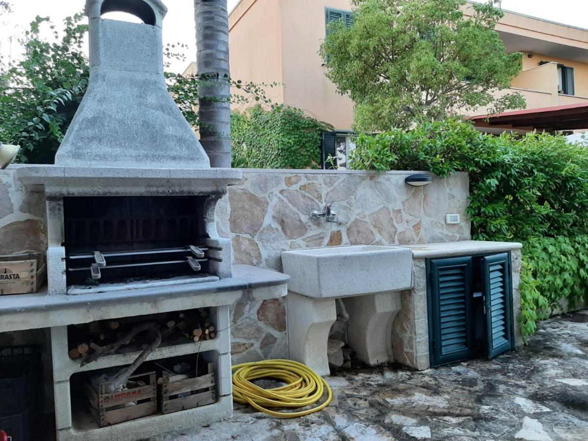 Villetta a pochi passi dal mare Santa Cesarea Terme Esterno foto